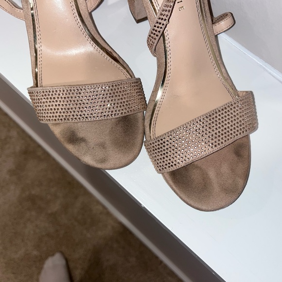 Kelly & Katie Paloona Heels - Picture 5 of 6